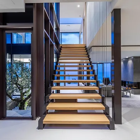 Aura Villa