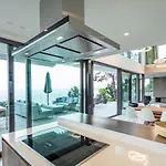 Villa Aura *